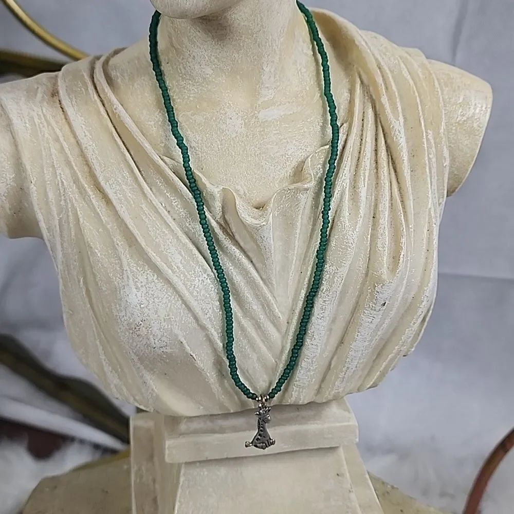 Giraffe Necklace with Toggle close - Picture 5 of 8